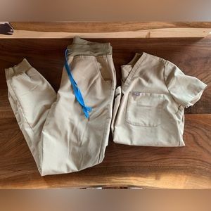 Figs Catarina & Zamora high waisted joggers Set